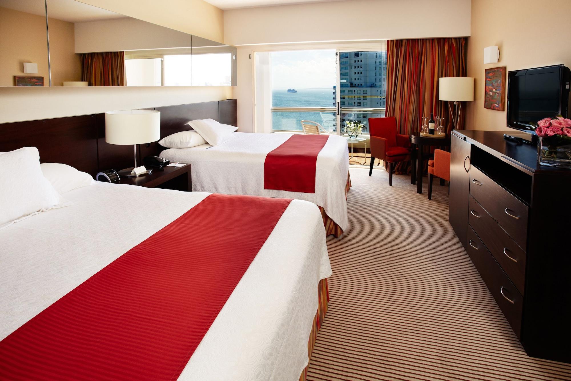 Enjoy Punta Del Este Zewnętrze zdjęcie A guest room at the MGM Grand